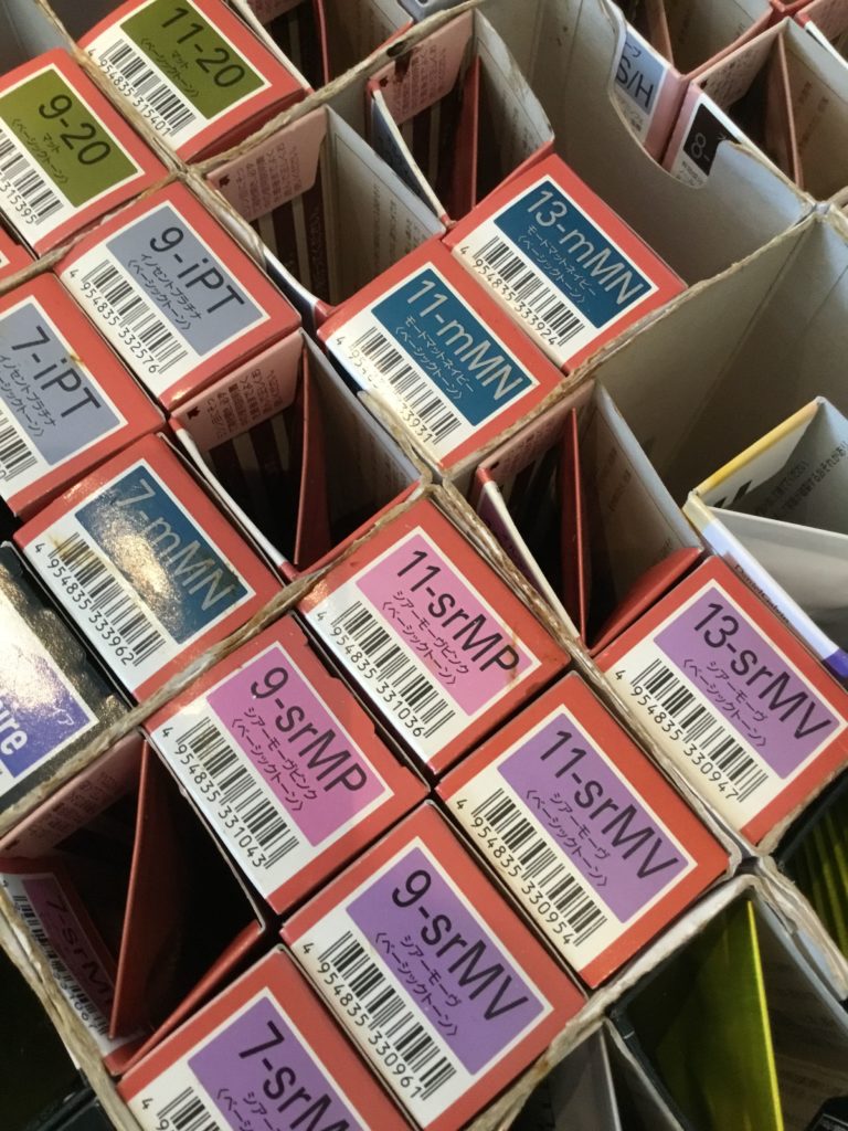 白髪染めシャンプーのおすすめランキング10選！美容師が認める本当に染まるドラッグストア・市販シャンプーを紹介艶髪キレイLabo