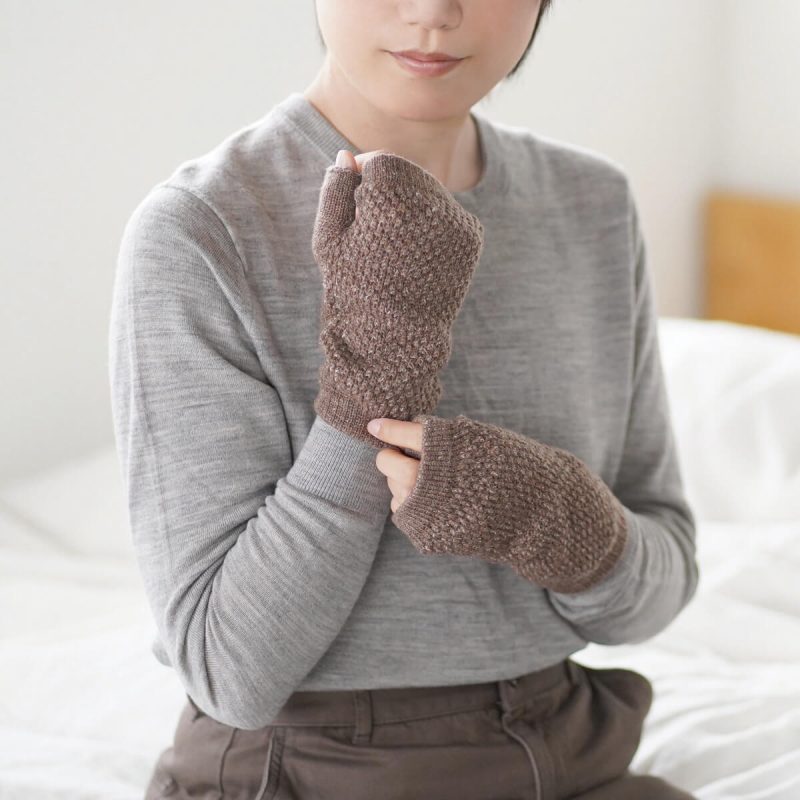 流行りのアームウォーマーコーデを徹底解説♪ おしゃれな人の使い方・着こなし方とは？ 画像つき–CBK magazine 公式