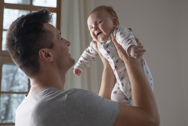 首のすわりやハイハイへの第一歩！うつ伏せの練習「腹ばい」方法とはナチュラルサイエンス for Mama & Kids Smile