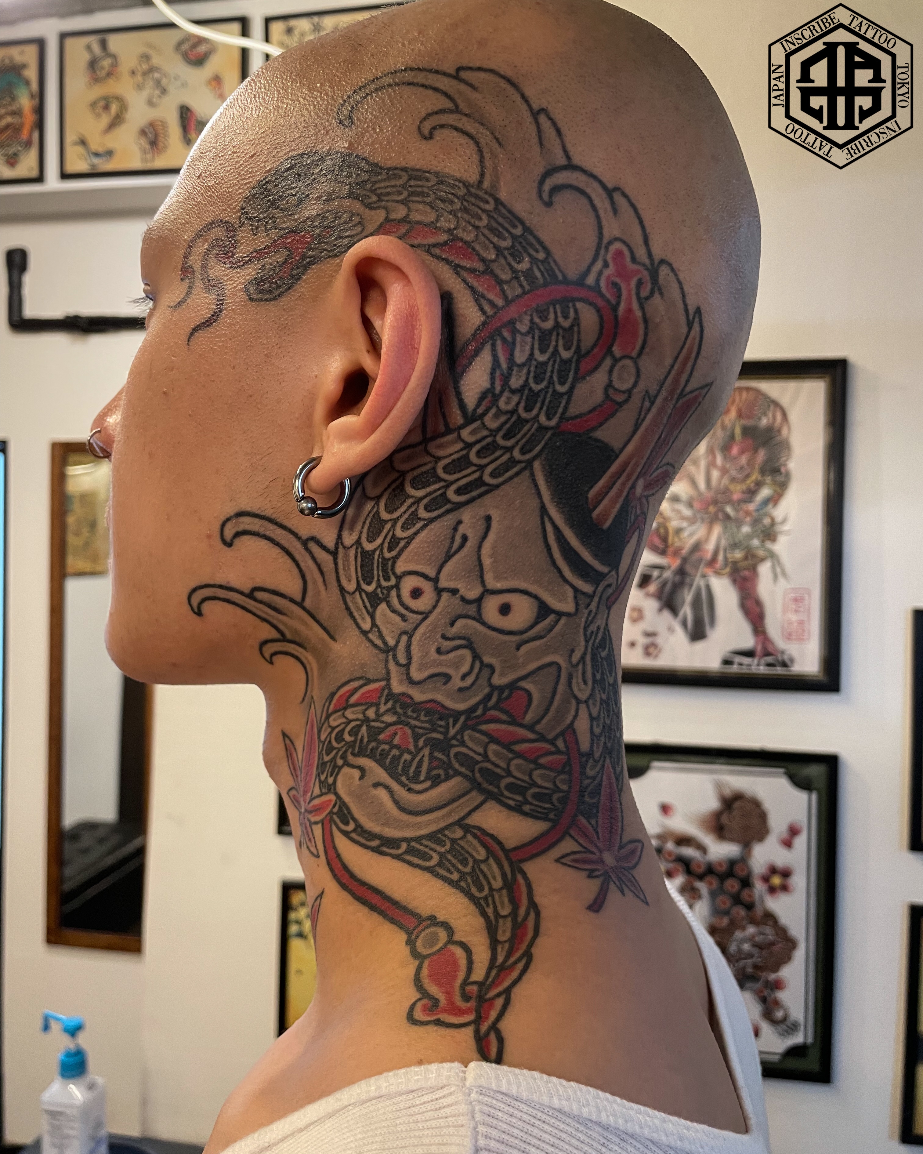 般若・蛇・牡丹・梵字「般若」「般若面」は「嫉妬や恨みの篭る女の顔」としての鬼女の能面とされており、日本独特の静けさと奥ゆかしい怖さを感じさせ、他国のマスクには無い表現で、世界的に有名です。般若般若刺青hannyatattoo牡丹蛇刺青和彫り彫