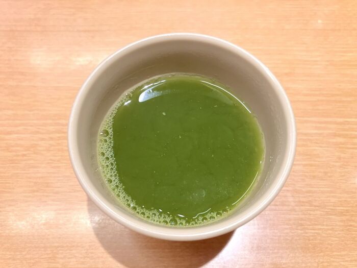 マウスピース矯正中は飲み物に注意本当に水しか飲めない？ - 歯医者予約ならMedee