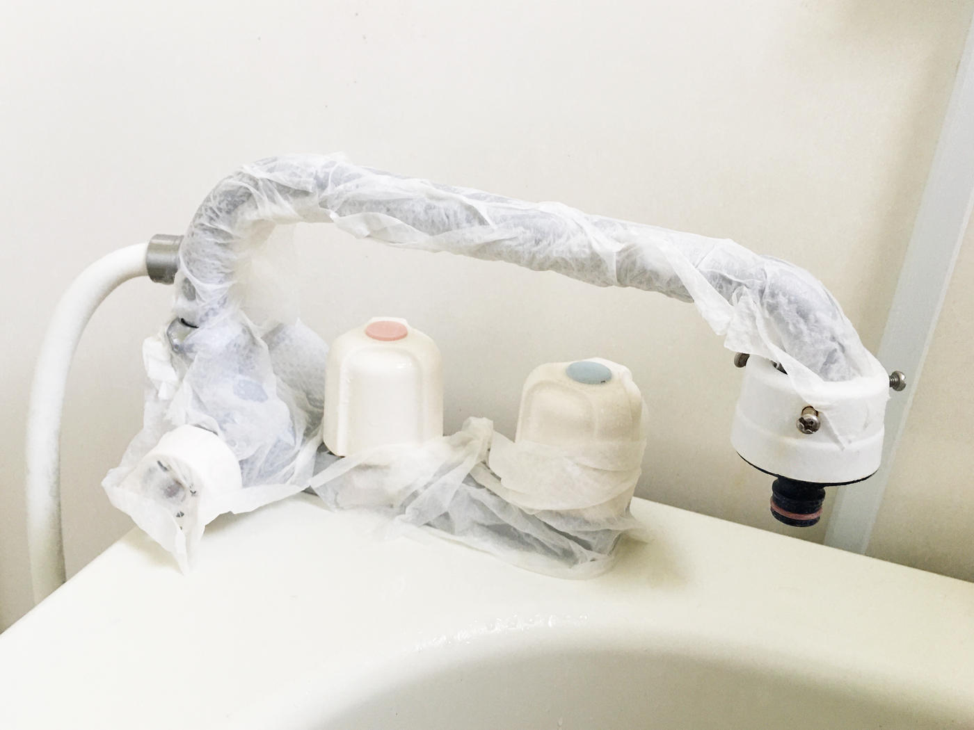 頑固な黒カビ1番落ちるのはどれ？掃除記録掃除方法簡単掃除ズボラ掃除掃除係お風呂掃除重曹クエン酸排水口掃除キッチントイレ掃除週末掃除お掃除記録大掃除同棲生活ふたり暮らしインテリア２人暮らし夫婦生活オキシクリーン洗濯物洗濯槽クリーナーオキシ漬け