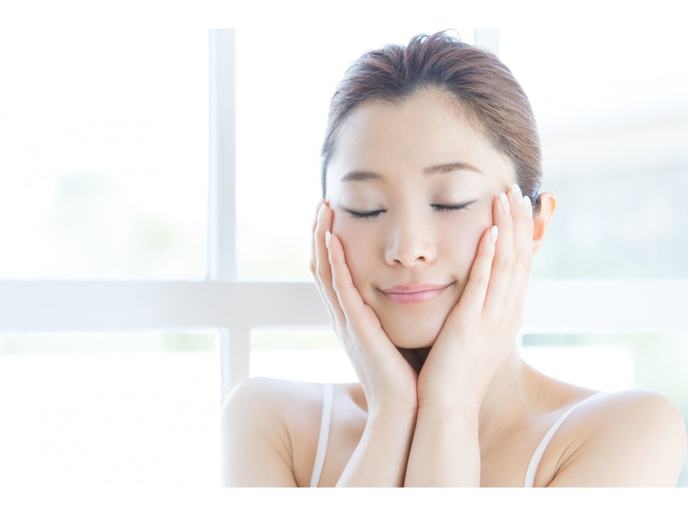 顔のシミを自分で消す方法はある？シミの種類や有効成分について解説ANS. magazine