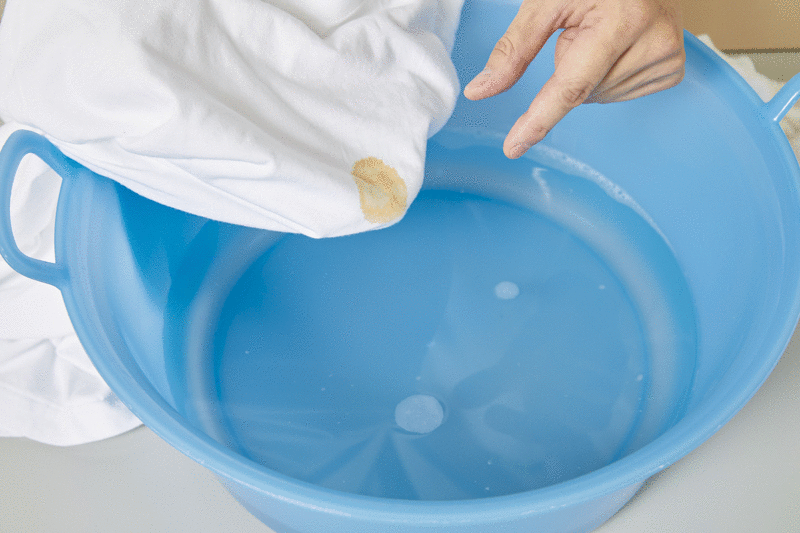 手洗いで洗濯をする人のイラストかわいいフリー素材集 いらすとや