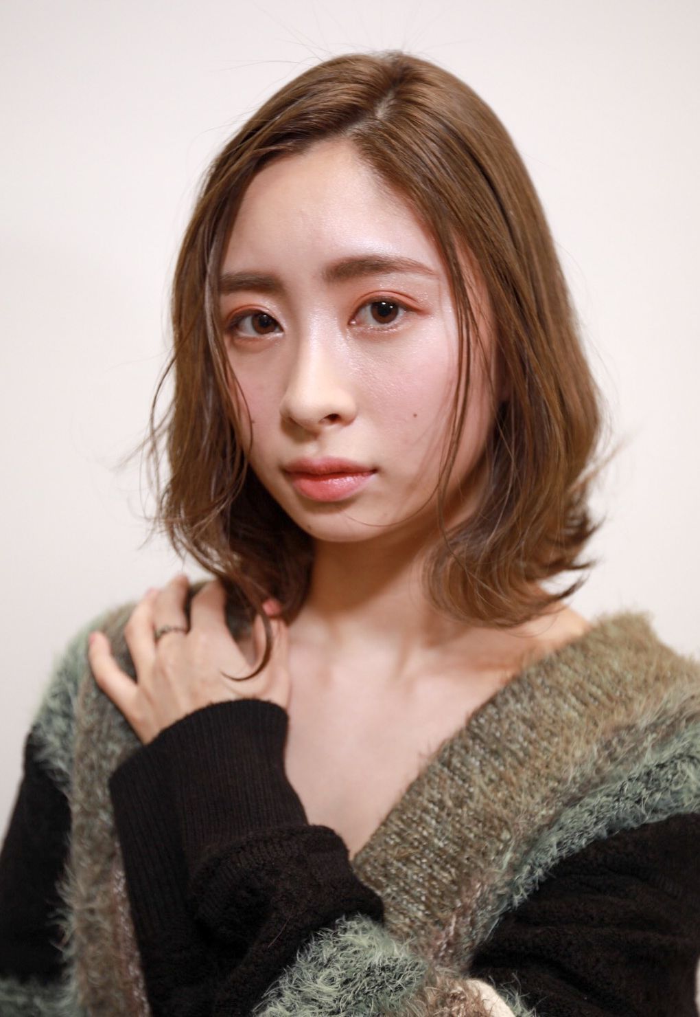 太眉が似合わない女性の特徴！似合う人との違いは顔・輪郭・メイクにあり – lamireラミレ