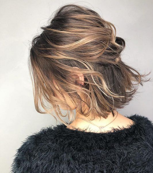 cut breach perm グレー染めをブリーチでやられているお客様に パーマスタイルを👩🏼‍🦱根元からのウェーブでグレーもわかりづらくふわっとなるようデザインさせていただきました♡大人の新たな楽しみ方✨いつもヘアを楽しまれてて私もウキウキします♪大人ヘア 白髪