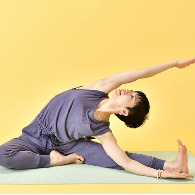 寝ている間に勝手に痩せる？ 回して揺らすだけ 下半身の内側も見た目も驚くほどスッキリする方法ヨガジャーナルオンライン