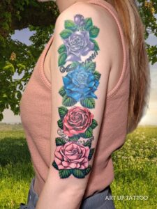 薔薇 ローズ バラ のタトゥーの意味大阪 タトゥースタジオLUCKY ROUND TATTOO 刺青