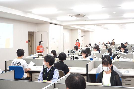 名画で学ぶ主婦業」監修・田中久美子さんインタビュー 名画に「主婦あるある」が絶妙にマッチ好書好日