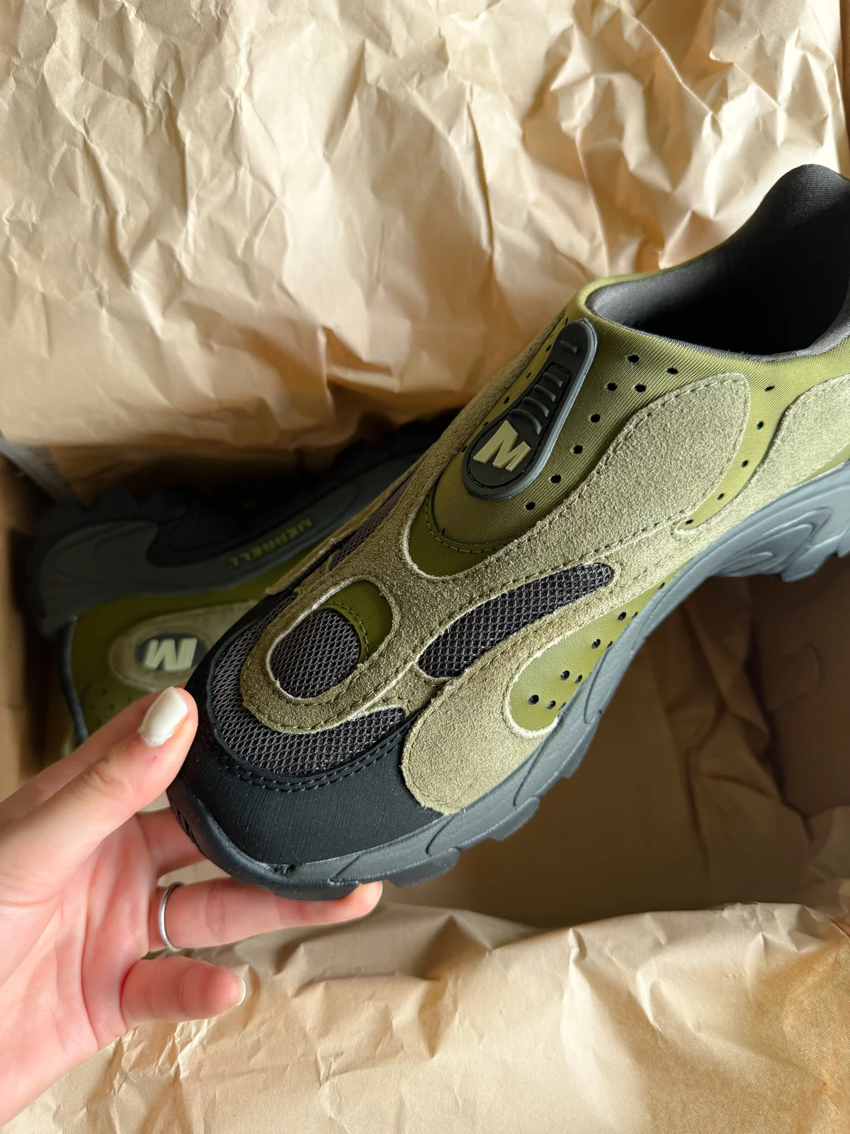 目的別 On vs メレル シューズ比較！どっちがおすすめ？ランニング・トレイル・普段履きウマブロ