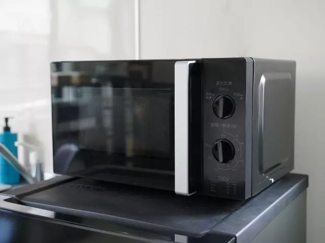 簡単 電子レンジ掃除6つの方法重曹やお酢で頑固な汚れや臭いを落とす - くらしのマーケットマガジン