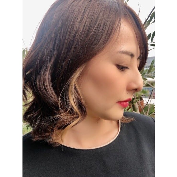 インナーカラーで白髪を美しく魅せる方法