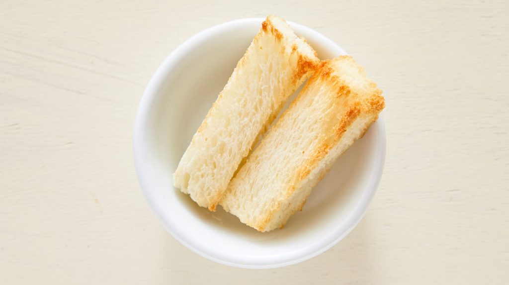 離乳食＊手づかみ＊食パンアレンジ＊きなこトースト