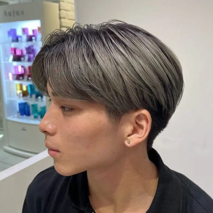 グレージュのメンズ髪色35選。明るめ暗めのヘアカラー色見本を大公開！Smartlog