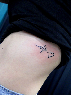 世界地図のタトゥー – Tifana Tattoo – 東京・渋谷のタトゥースタジオ