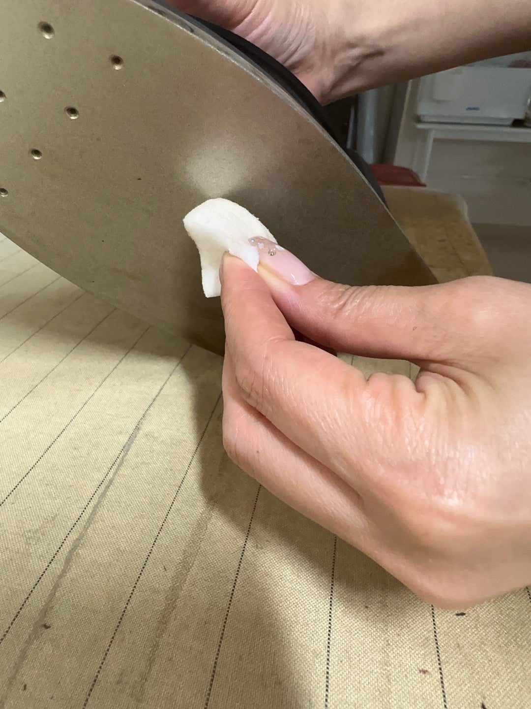 アイロン底面に焦げ！アイロン＆汚れた服の汚れを落とす掃除方法らくらく∞しゅふ