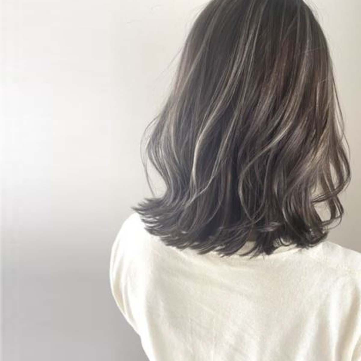 白髪が目立たないヘアカラーを知りたい。年代ごとの取り入れ方とおすすめ5大カラーホットペッパービューティーマガジン