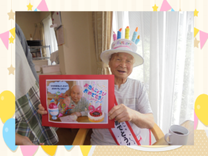 介護や高齢者向けのバースデーカード特集 ポップアップ型・色紙介護職のおはなし