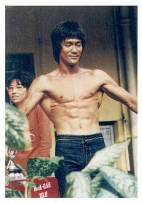 ５週連続・没後５０年 ブルース・リー特集!!『ドラゴン危機一発』『ドラゴン怒りの鉄拳』『ドラゴンへの道』『死亡遊戯』『死亡の塔』6月12日 月 よりＢＳ松竹東急で“５週連続”放送が決定!!NEWSCAST