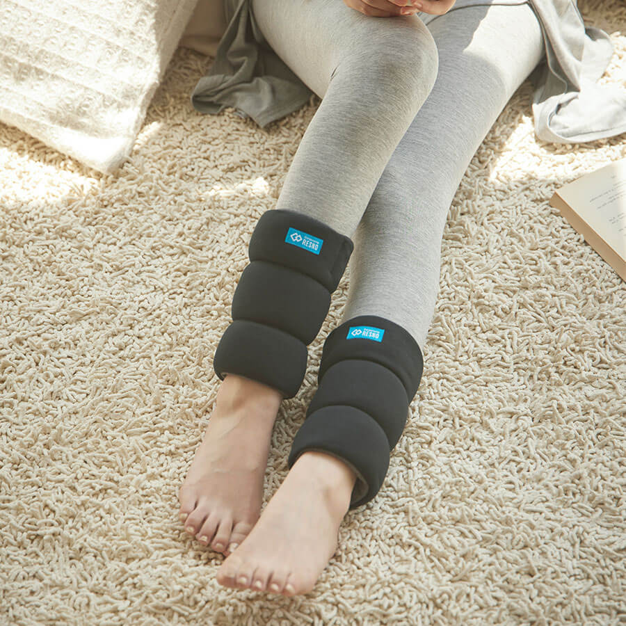 楽天実績1位 足専用の羽毛布団 フットロール l ダウン 羽毛 ロング 着脱 簡単 足 足元 足用 足首 ふくらはぎ つま先 甲 暖かグッズレッグウォーマー エコカイロ 温める あったか 睡眠 ウォーマー 寒い 保温 日本製 冷え性 冬用 暖かい 睡眠 熟睡 温活 冷え対策 男女兼用