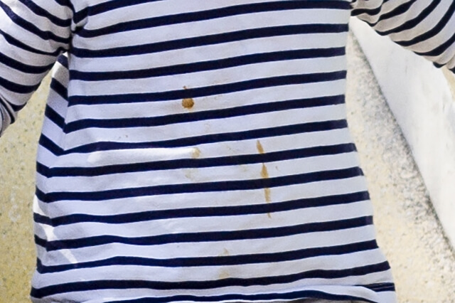 服に付いた油染みの落とし方応急処処置と頑固な汚れを落とすコツとなりのカインズさん