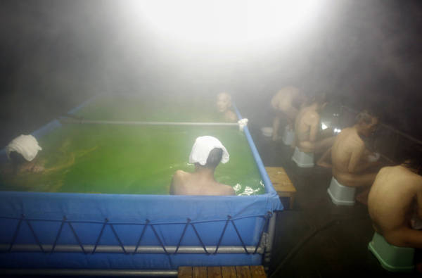 能登半島地震、災害派遣に参加した自衛隊員の声「全壊家屋の中から声が聞こえて 」 - MAMOR-WEB