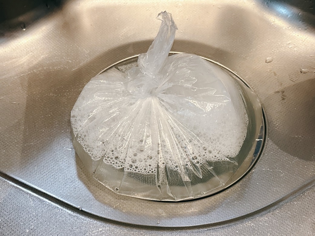 キッチン排水口のボコボコ音を止めるには？オススメの対処法4選水の110番救急車