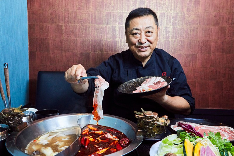 薬膳火鍋と肉料理のお店『HESTIA GINZA』 東京都中央区銀座 で大人気の キノコたっぷり薬膳黒旨火鍋 がお家で簡単に楽しめる!HESTALIFE media ヘスタライフメディア