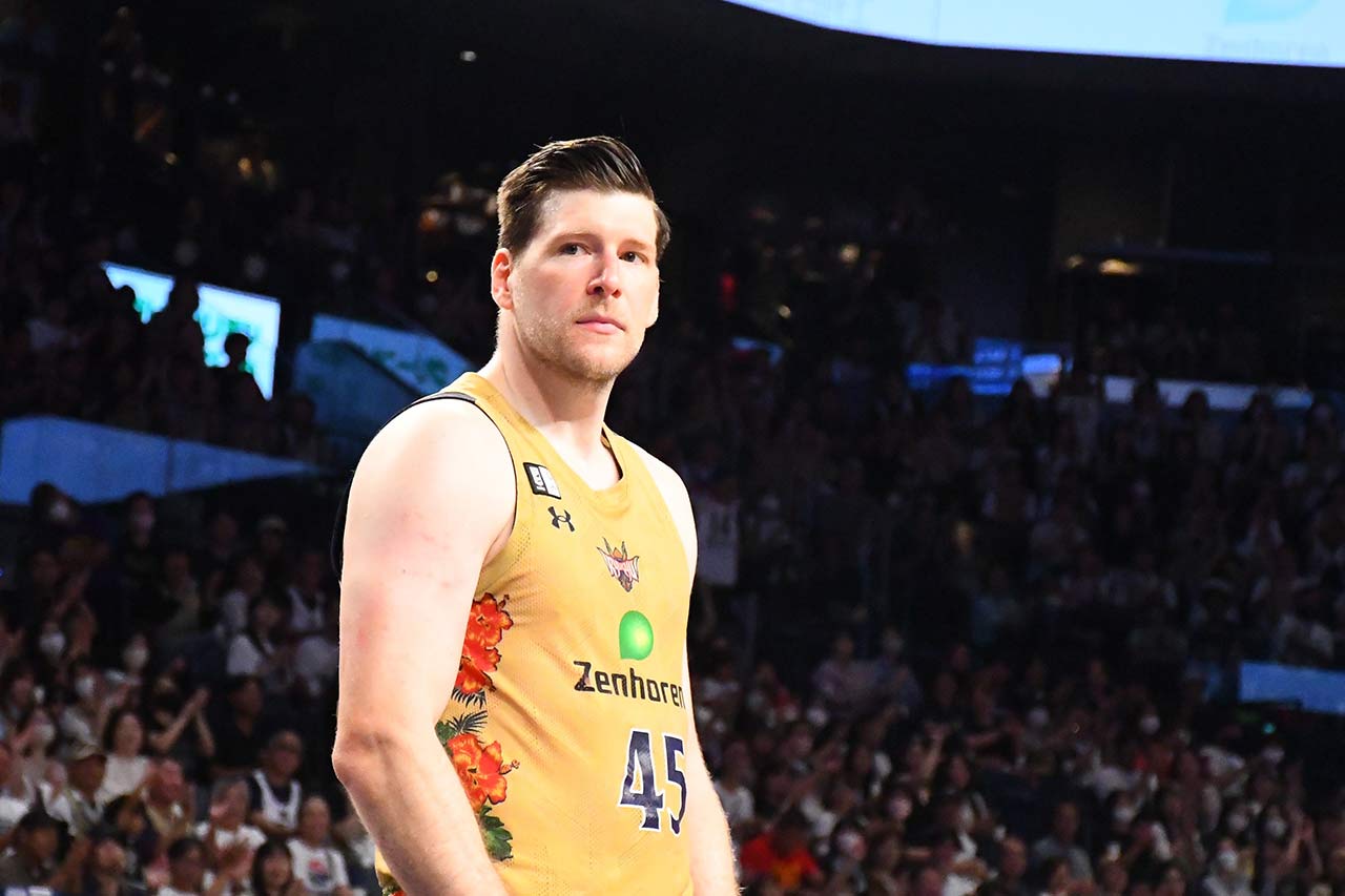 琉球の大黒柱、ジャック・クーリーが称える好発進の立役者「アレックス・カークが入ってくれたのは本当に幸運でした」バスケットボール総合情報サイトバスケットカウント BASKET COUNT