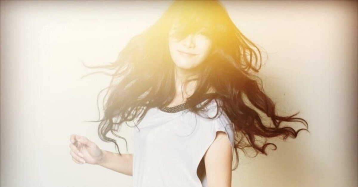 綾瀬はるか：秋の“ナチュラル美人”メークを披露 美容は「無理に頑張りすぎず、できる範囲で」 「美的」で2パターン表紙 - 毎日キレイ