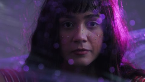 恐怖、恐怖、パニックを伝える恐ろしい表情の男の顔の写真素材・画像素材 Image 171173210