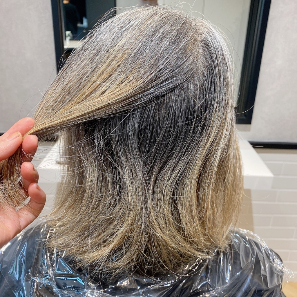 白髪が気になりだす30代に知っておきたい美しい白髪染めの秘訣 グレイカラーCANAAN カナン