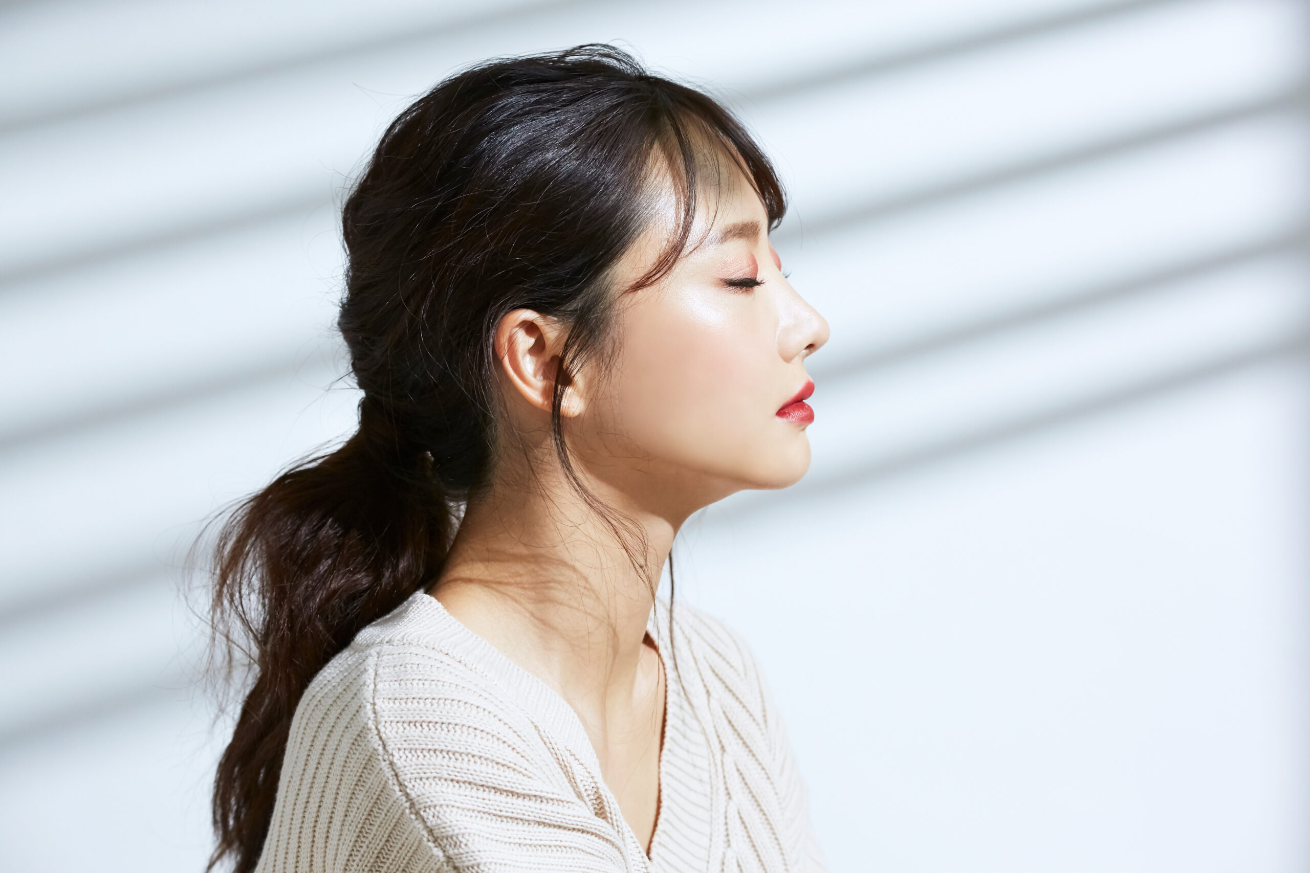 横顔がキレイだと何がいいの？黄金バランスを知れば「横顔美人」はつくれる！美的.com