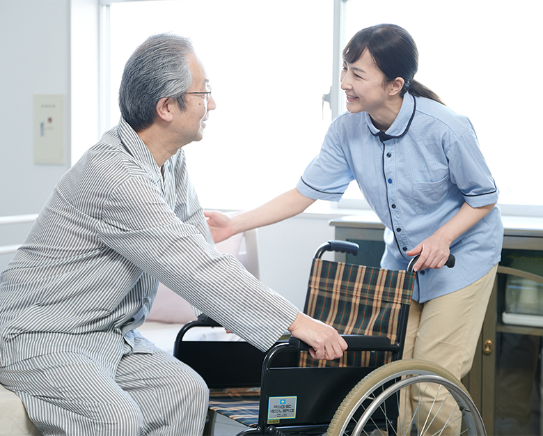 介護職の男は底辺なのか？その実態と介護職の将来性を解説 現役の介護職監修ケアきょう
