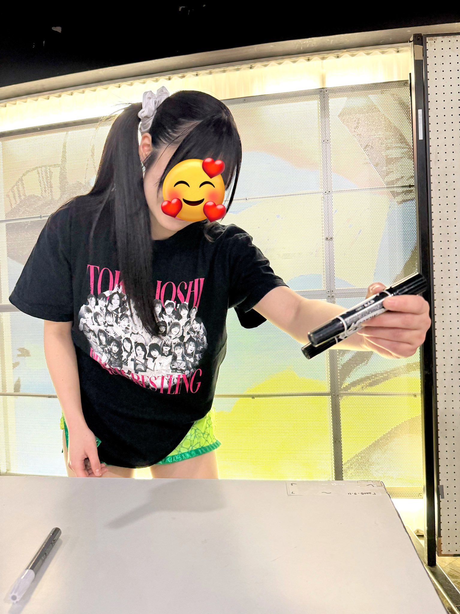 バキバキの目にホットアイマスクｷﾗｷﾗおめめのモモコちゃん さんのマンガツイコミ 仮