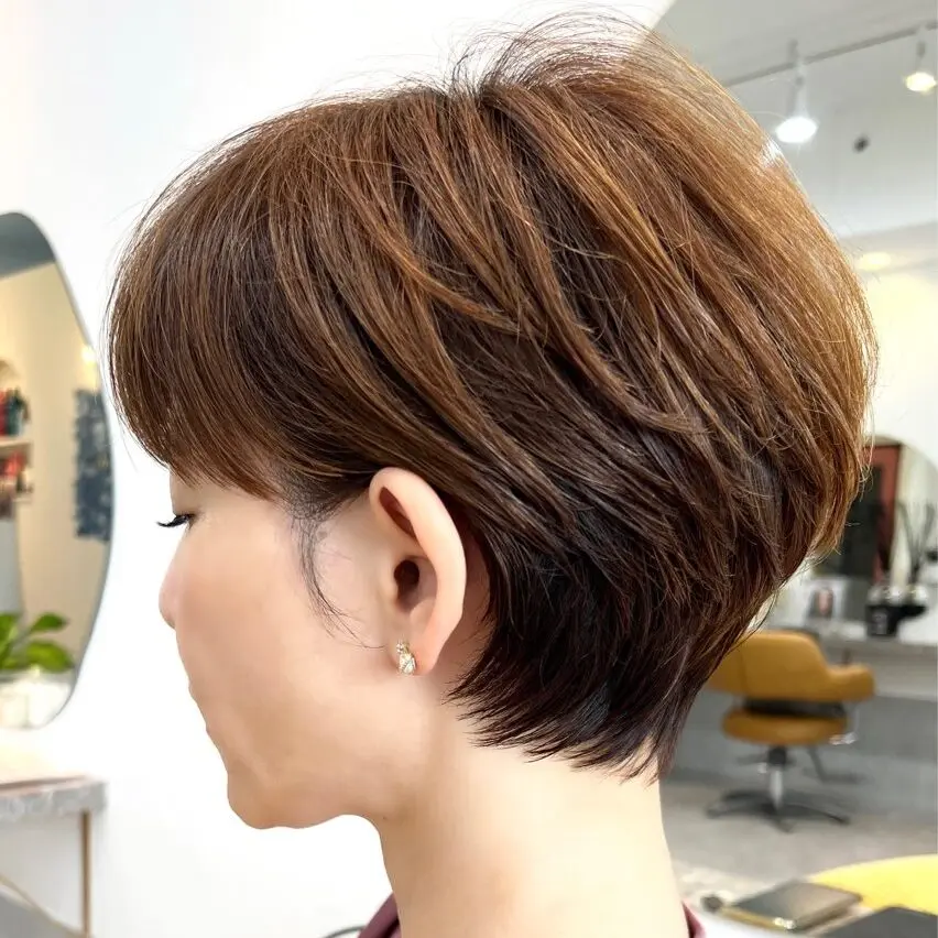 29 件の「50代ショートヘア」のアイデアを今すぐ保存髪型 ショート、ヘアカット、ショートのヘアスタイル など