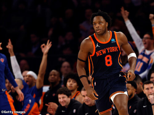 NBA 「まるで戦士のようだ」レイカーズHC、八村塁を称賛 試合中に顔面負傷し、流血も“バットマン・スタイル”でプレー続行SPREAD