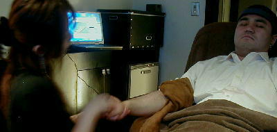 ボディタッチする男女別の心理を解説！触れる瞬間の本音＆男女別テクニック