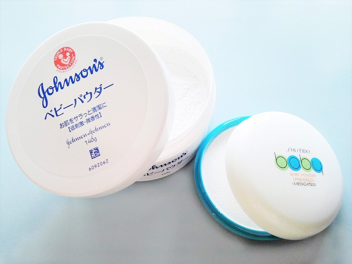 固形 ベビーパウダーは、 資生堂 と ピジョン の２択。比較しました