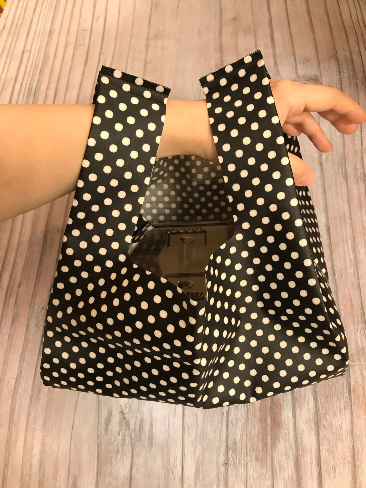 秒でたためるエコバッグの作り方 - 簡単DIY