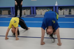 絶対に効かせるグルートブリッジのやり方“下ろす”重視の自体重トレ