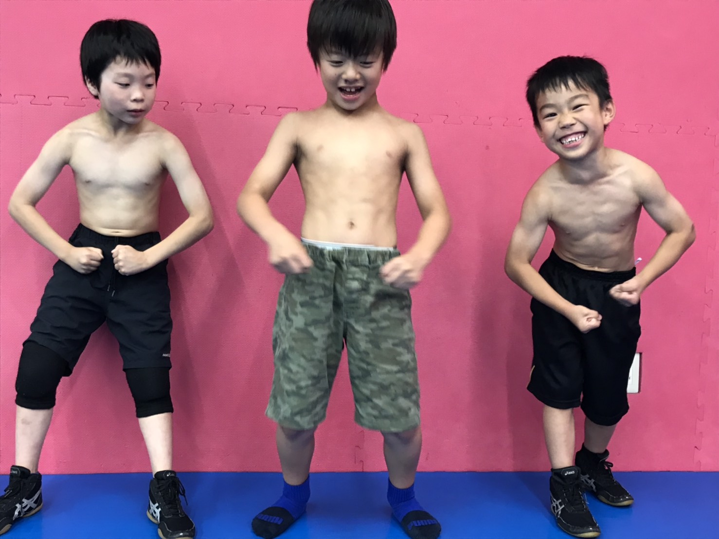 子供でも腹筋を割る方法TikTok