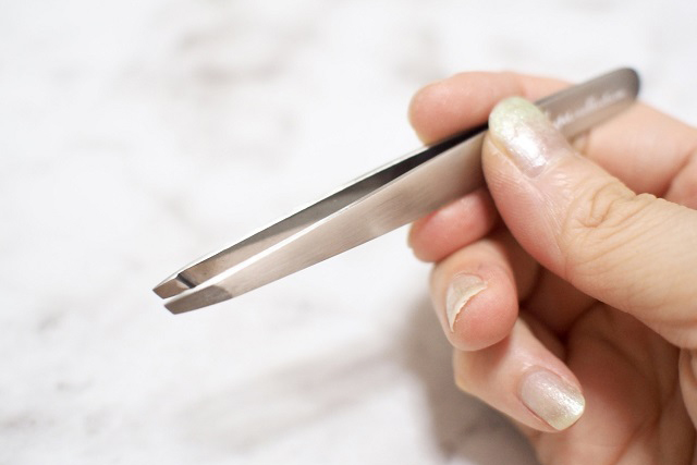 医師監修 猫貴族手術とは？頬に埋まった鼻を持ち上げる中顔面整形鼻唇角・Eラインを整える方法MAe Clinic マエクリ