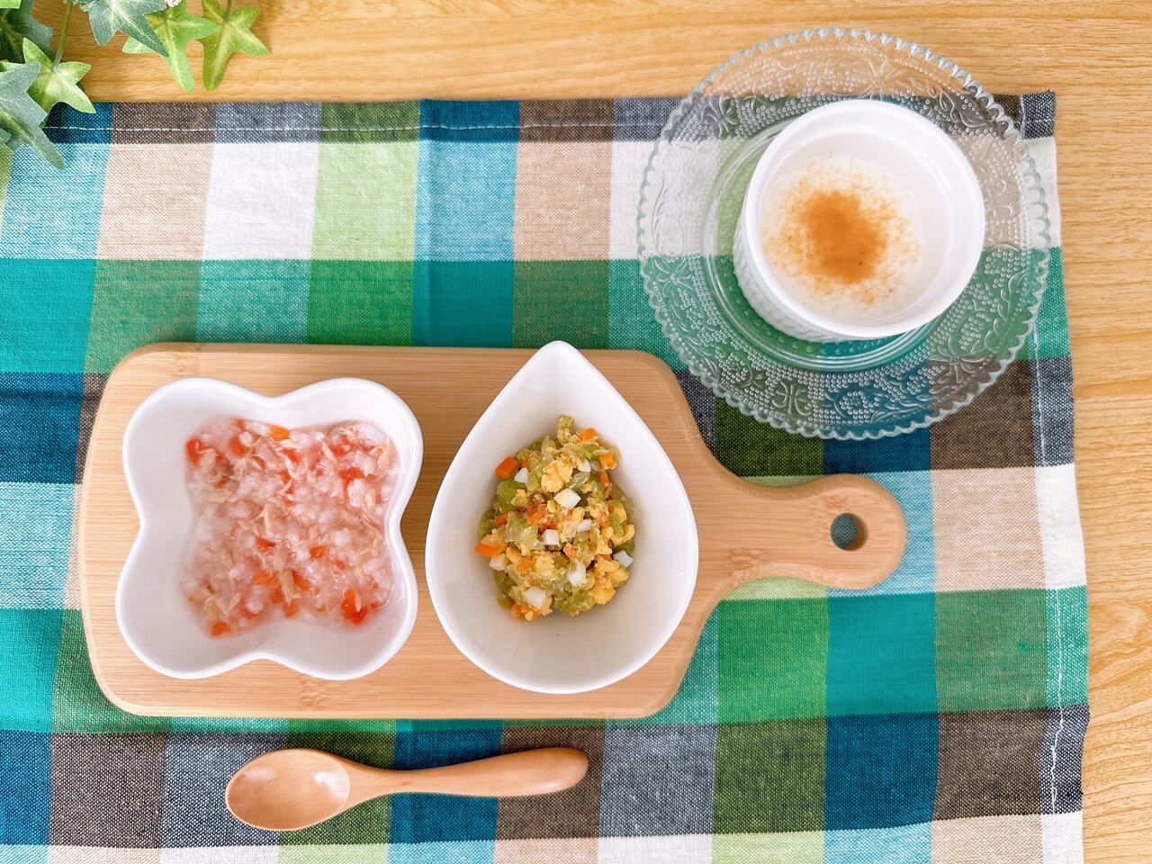 離乳食の進め方ガイド！時間や回数、母乳とのバランス、食材の固さは？ - 株式会社エバーセンス