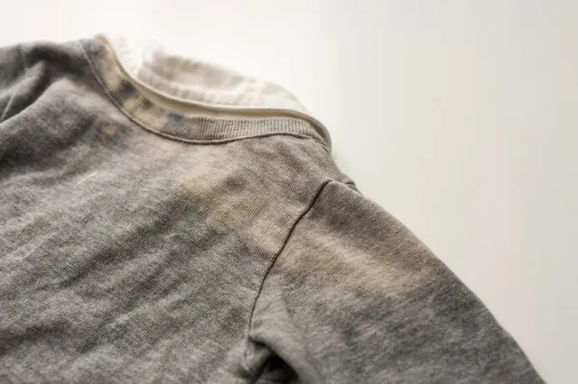 色落ち検証？！ ホワイト系カラーの1カ月間の色落ち過程を検証してみた