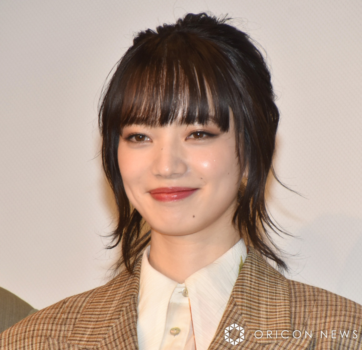 小松菜奈が「シャネル」のヒロインに。今、振り返る、伝説の舞台裏ファッションELLE エル デジタル