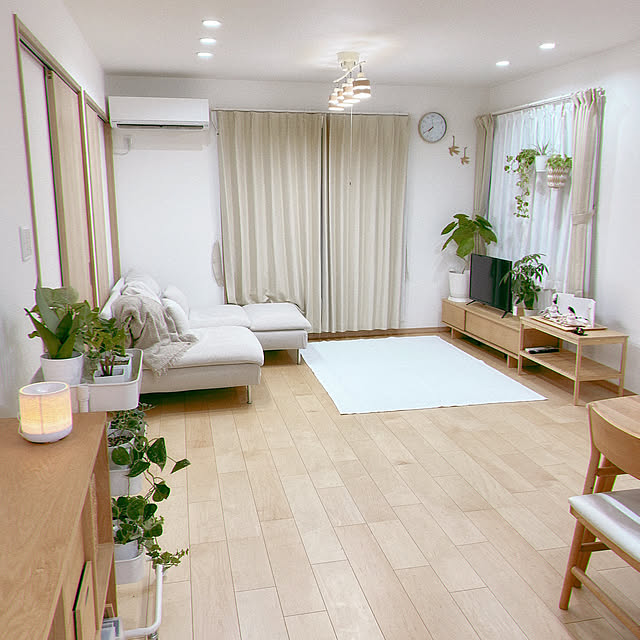 ホワイトインテリア×ナチュラルウッド 心地良いリビングの作り方COVEARTH MAGAZINE