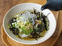 オトナの旬食手帳＞ 冬の大根は医者いらず?! 二日酔いにも効く、隠れたスーパーフード”大根”の魅力に迫る。IKITOKI