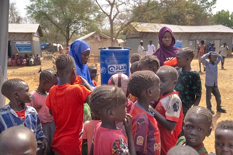 アフリカ国際NGOプラン・インターナショナル 寄付・募金で世界の子どもや女の子を支援