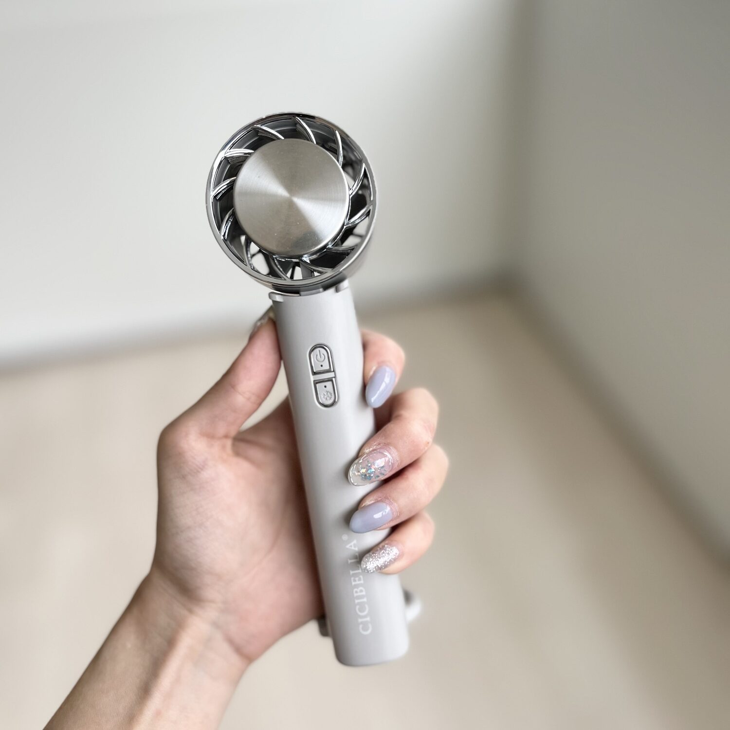 2点セット1秒冷却 -25℃冷却 100段階風量ハンディファン 冷却プレート 携帯扇風機 高速暴風 ハンディ扇風機 首掛け 冷却プレート扇風機 手持ち扇風機 ハンディ ファン クーラー 卓上扇風機 24時間持続 ミニ扇風機 首掛け扇風機 2点購入で1点あたり2380円」最新